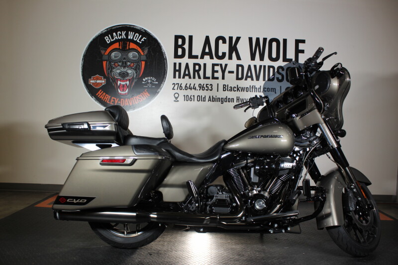 2021 CVO™ Street Glide® FLHXSE 