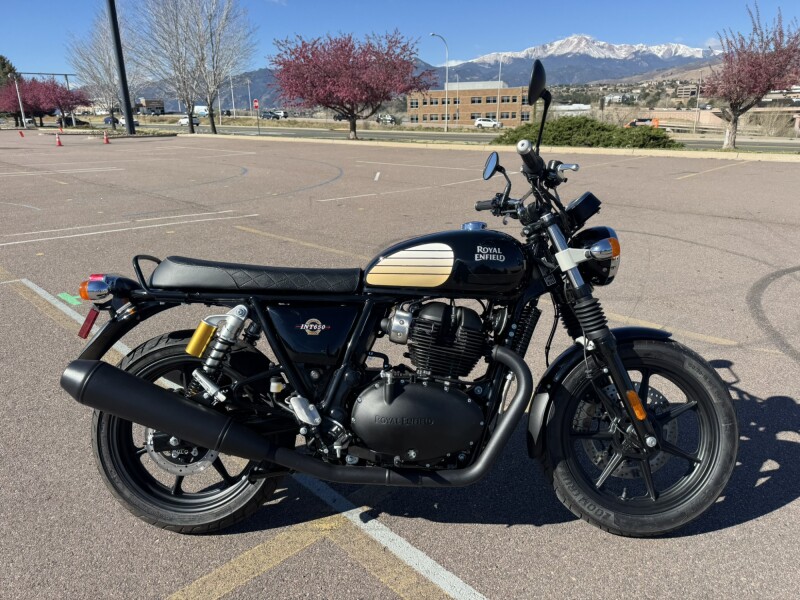 2025 Royal Enfield INT650