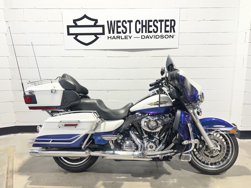 2010 Harley-Davidson® Electra Glide® Ultra Limited White Ice /Black Ice FLHTK