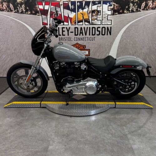 2024 FXST Softail™ Standard thumb 0