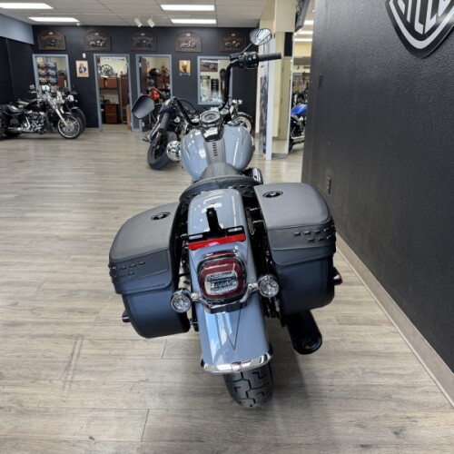 2026 Harley-Davidson Heritage Classic thumb 2