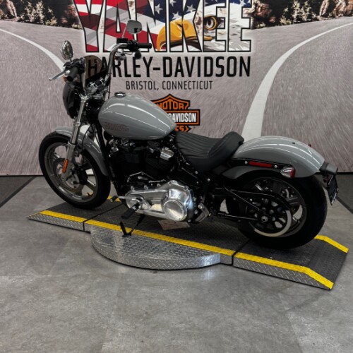 2024 FXST Softail™ Standard thumb 1