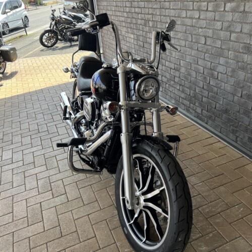 2018 Harley-Davidson® Low Rider® Vivid Black thumb 0