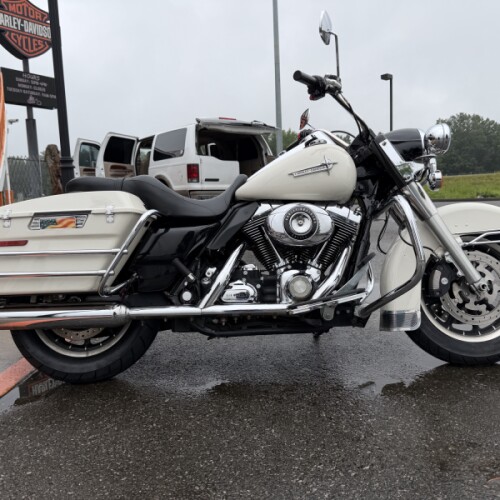 2008 Harley-Davidson® Police Road King® Birch White thumb 2