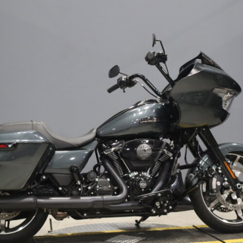 2025 Harley-Davidson® Road Glide™ FLTRX thumb 2