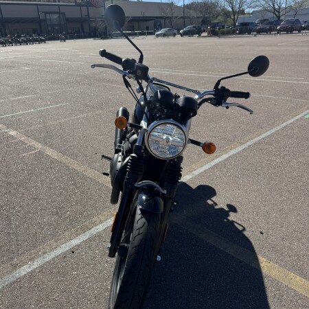 2025 Royal Enfield INT650 thumb 2