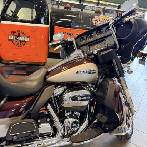 2018 Harley-Davidson Electra Glide Ultra Classic FLHTCU thumb 1