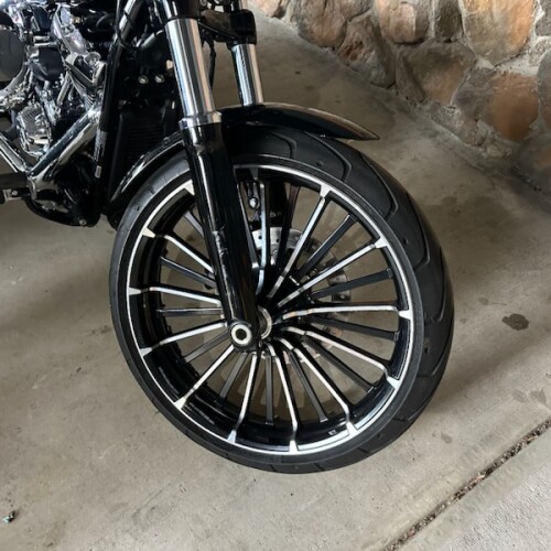 2024 Harley-Davidson® Breakout® 117 Vivid Black thumb 1