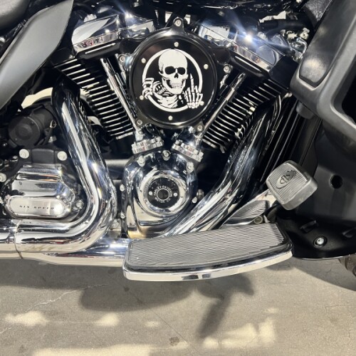 2020 Harley-Davidson® Ultra Limited Vivid Black FLHTK thumb 1