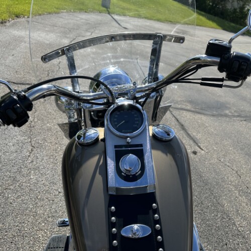 2004 Harley-Davidson® Heritage Softail® Classic Two-Tone Smokey Gold and Vivid Black thumb 0