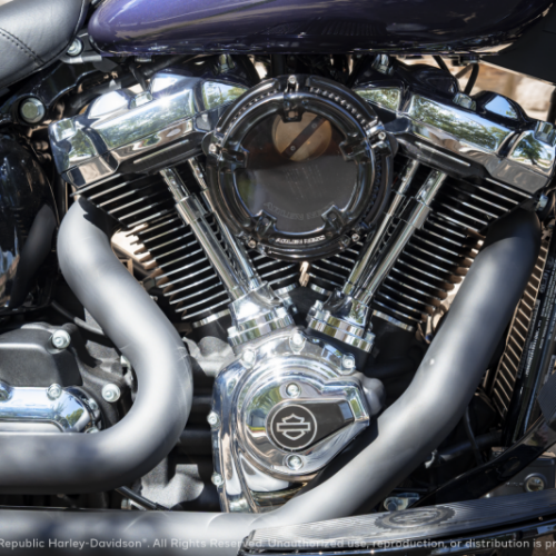 2026 Harley-Davidson® Heritage Classic® FLHC thumb 2