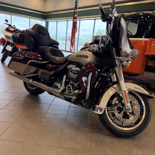 2018 Harley-Davidson Electra Glide Ultra Classic FLHTCU thumb 2
