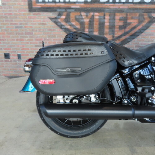 2026 Harley-Davidson® Heritage Classic FLHC thumb 1