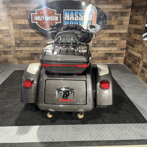 2023 Harley-Davidson® Tri Glide® Ultra Gray Haze/Silver Fortune thumb 1