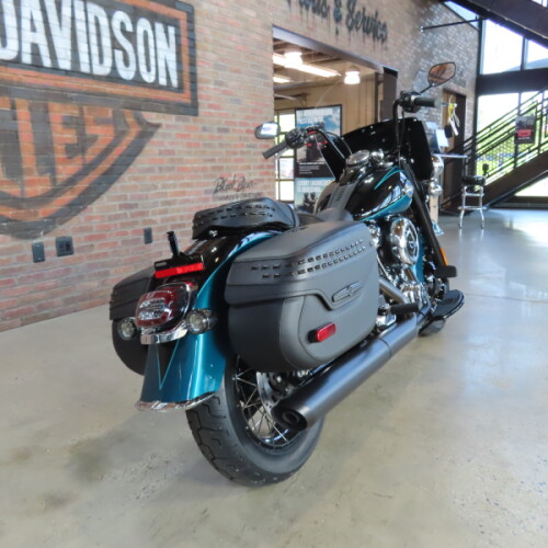 2026 Harley-Davidson® Heritage Classic FLHC thumb 0