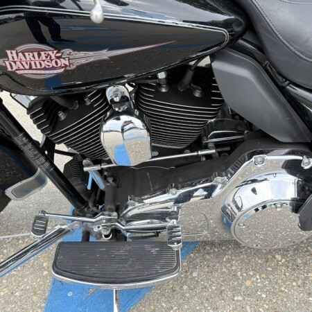 2010 Harley-Davidson® Electra Glide® Classic thumb 1