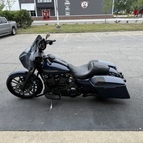 FLHXS 2019 Street Glide® Special thumb 1