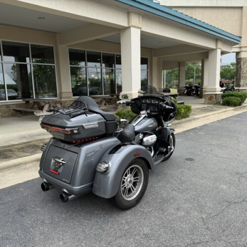 FLHTCUTG 2022 Tri Glide® Ultra thumb 3