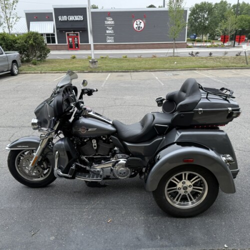 FLHTCUTG 2022 Tri Glide® Ultra thumb 1