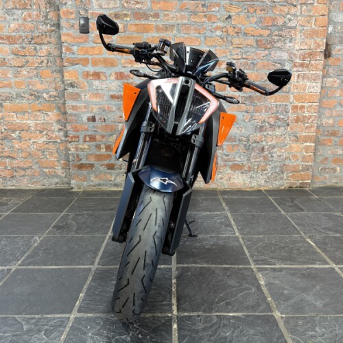 2020 KTM 1290 Super Duke R  thumb 2