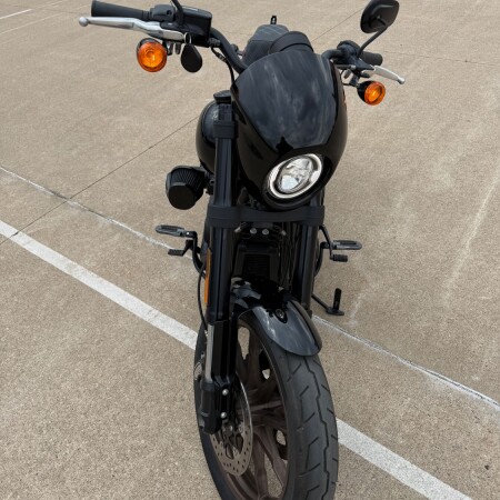 2022 Harley-Davidson® Low Rider® S Vivid Black thumb 2