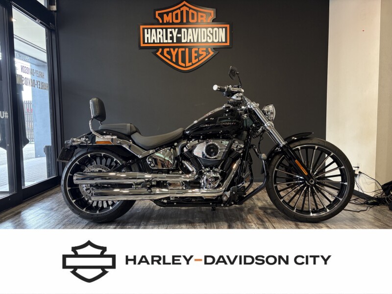 2025 Harley-Davidson® Breakout™ Vivid Black