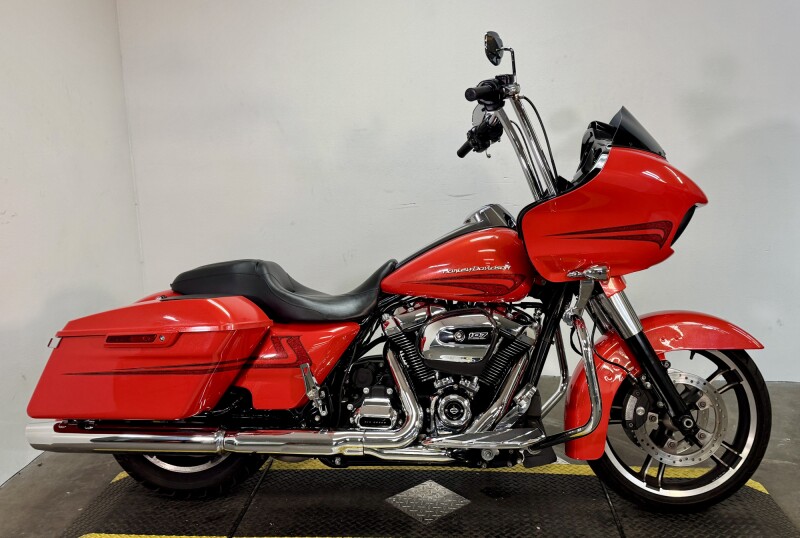 2017 Harley-Davidson® Road Glide® Special FLTRXS