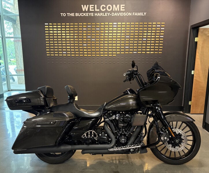 2020 Harley-Davidson® Road Glide® Special River Rock Gray