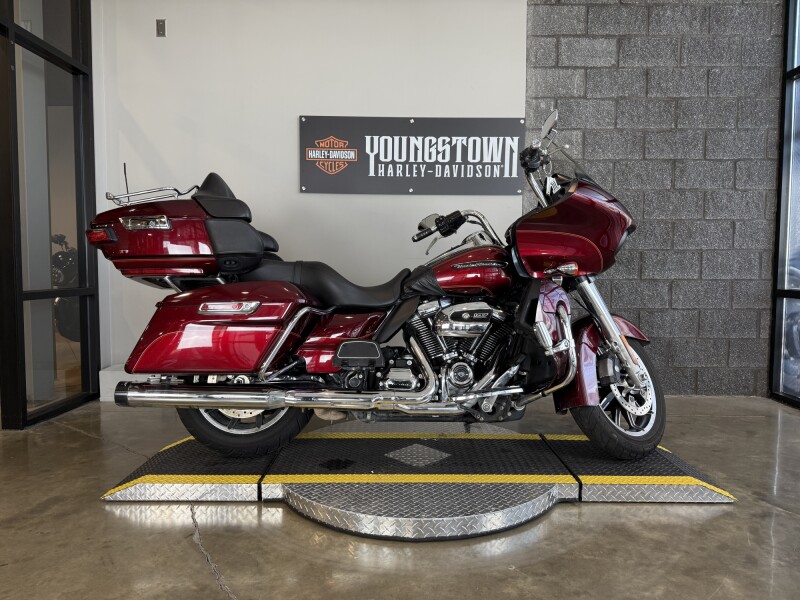 2017 Harley-Davidson® Road Glide® Ultra FLTRU