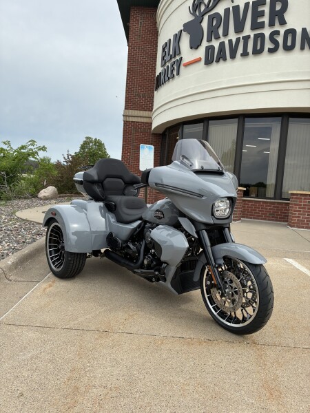 2026 Harley-Davidson® Street Glide 3 Limited DRK BILIARD GRY