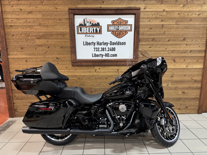 2026 Harley-Davidson® Street Glide Limited Vivid Black Black Trim FLHXL