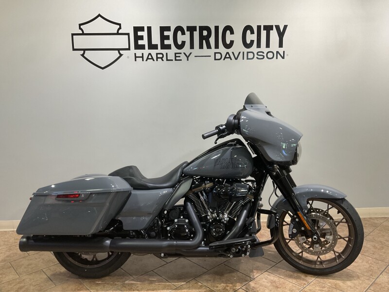 2022 Harley-Davidson® Street Glide® ST Gunship Gray FLHXST