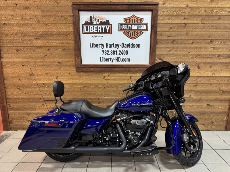 2020 Harley-Davidson® Street Glide® Special Zephyr Blue/Black Sunglo  FLHXS