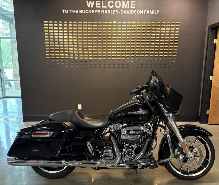 2023 Harley-Davidson® Street Glide® Vivid Black