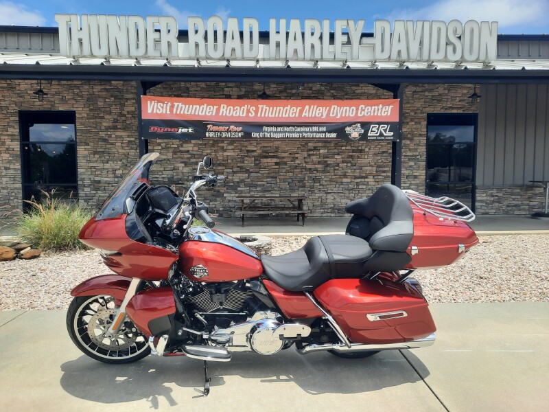 2026 Harley-Davidson® Road Glide Limited Brilliant Red Chrome Trim