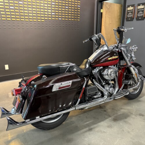 2010 Harley-Davidson® Road King® Brilliant Red thumb 2
