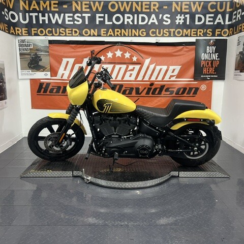 2023 Harley-Davidson® Street Bob® 114 | Pre-Owned Cruiser Motorcycle thumb 3