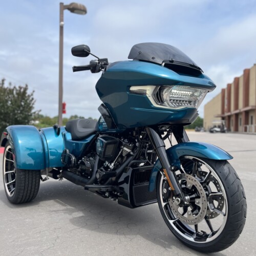 2026 Harley-Davidson® FLTRT Road Glide 3 Teal Thunder thumb 3