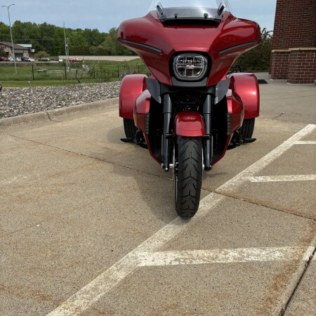 2026 Harley-Davidson® Street Glide 3 Limited Brilliant Red Black Trim thumb 0