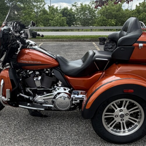 2019 Harley-Davidson Tri Glide Ultra LHTCUTG  ORANGE/BLK DNM W/PINS thumb 1