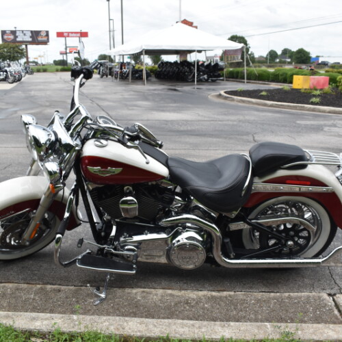 2013 Softail® Deluxe thumb 0