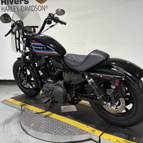 2021 Harley-Davidson® Iron 1200™ Vivid Black thumb 0