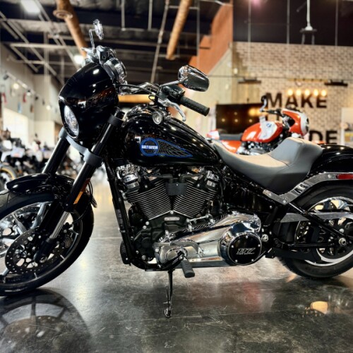 2026 Harley-Davidson® Low Rider® S Vivid Black/ Chrome Trim thumb 2