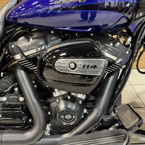 2020 Harley-Davidson® Street Glide® Special Zephyr Blue/Black Sunglo  FLHXS thumb 2