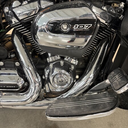 2017 Harley-Davidson® Street Glide® black thumb 1