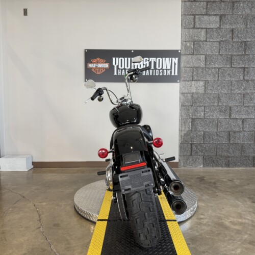 2024 Harley-Davidson® Softail® FXST thumb 1