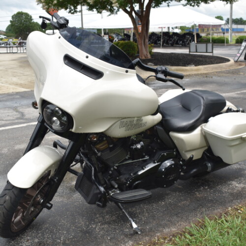 FLHXST 2023 Street Glide® ST thumb 1