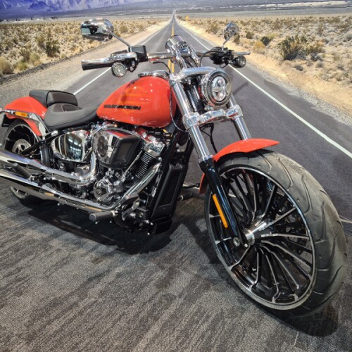 2026 Harley-Davidson® Breakout® Blood Orange Chrome Trim thumb 0