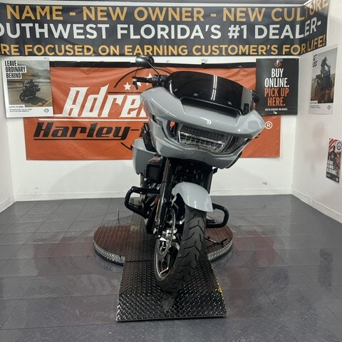 2025 Harley-Davidson® Road Glide™ | Pre-Owned Touring Motorcycle thumb 2