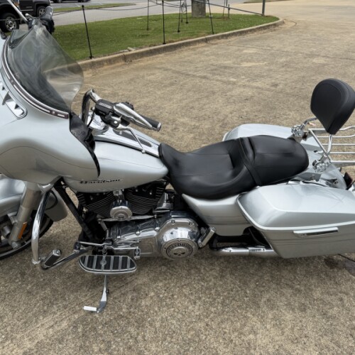 2015 Harley-Davidson® Street Glide® Special Brilliant Silver thumb 0
